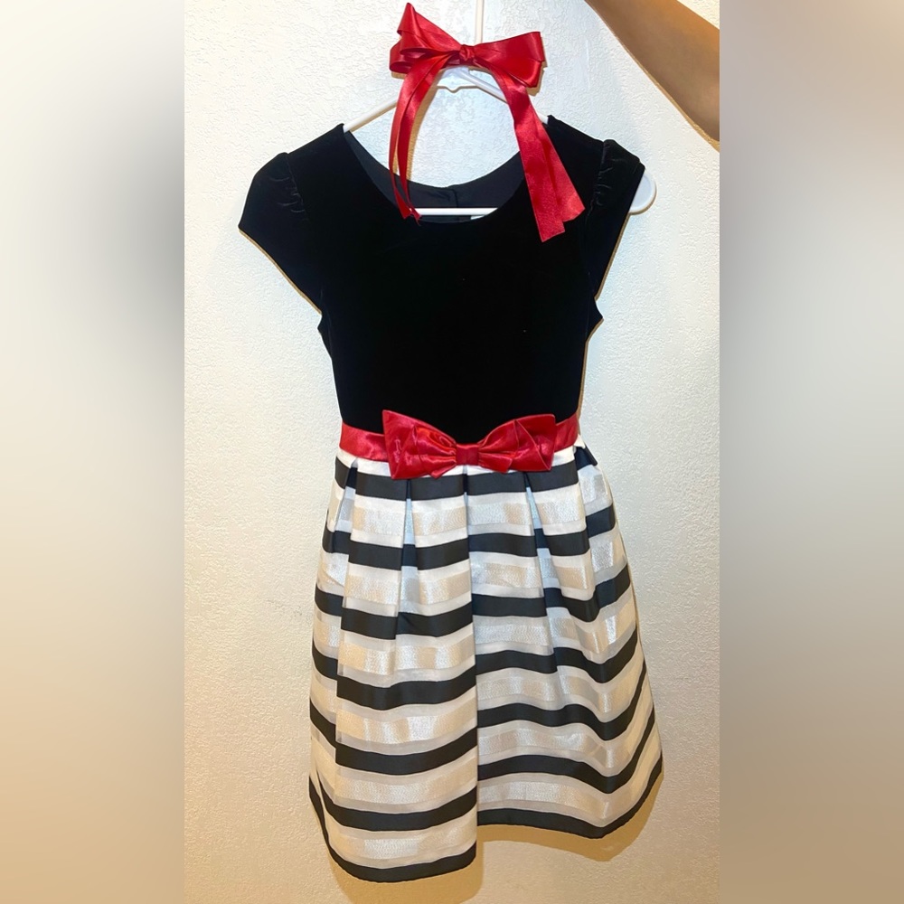 Christmas Dress for young girls (elementary) size L
